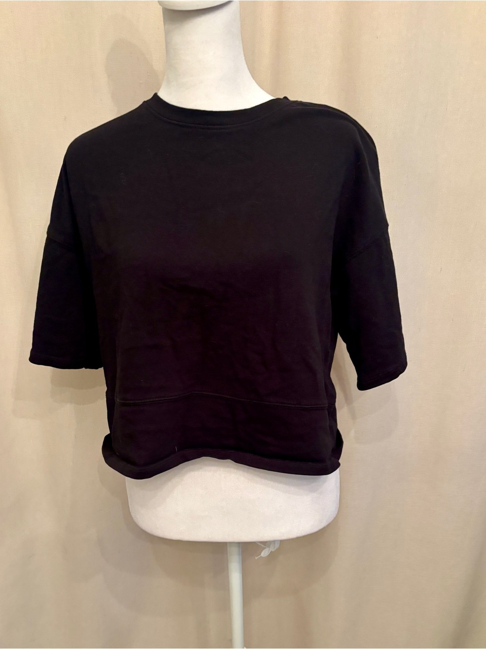 Zara Cropped T-Shirt — Size S